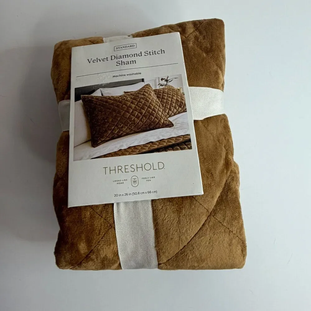 Threshold Velvet Diamond Stitch Standard Pillow Sham 20x26 NWT Brown